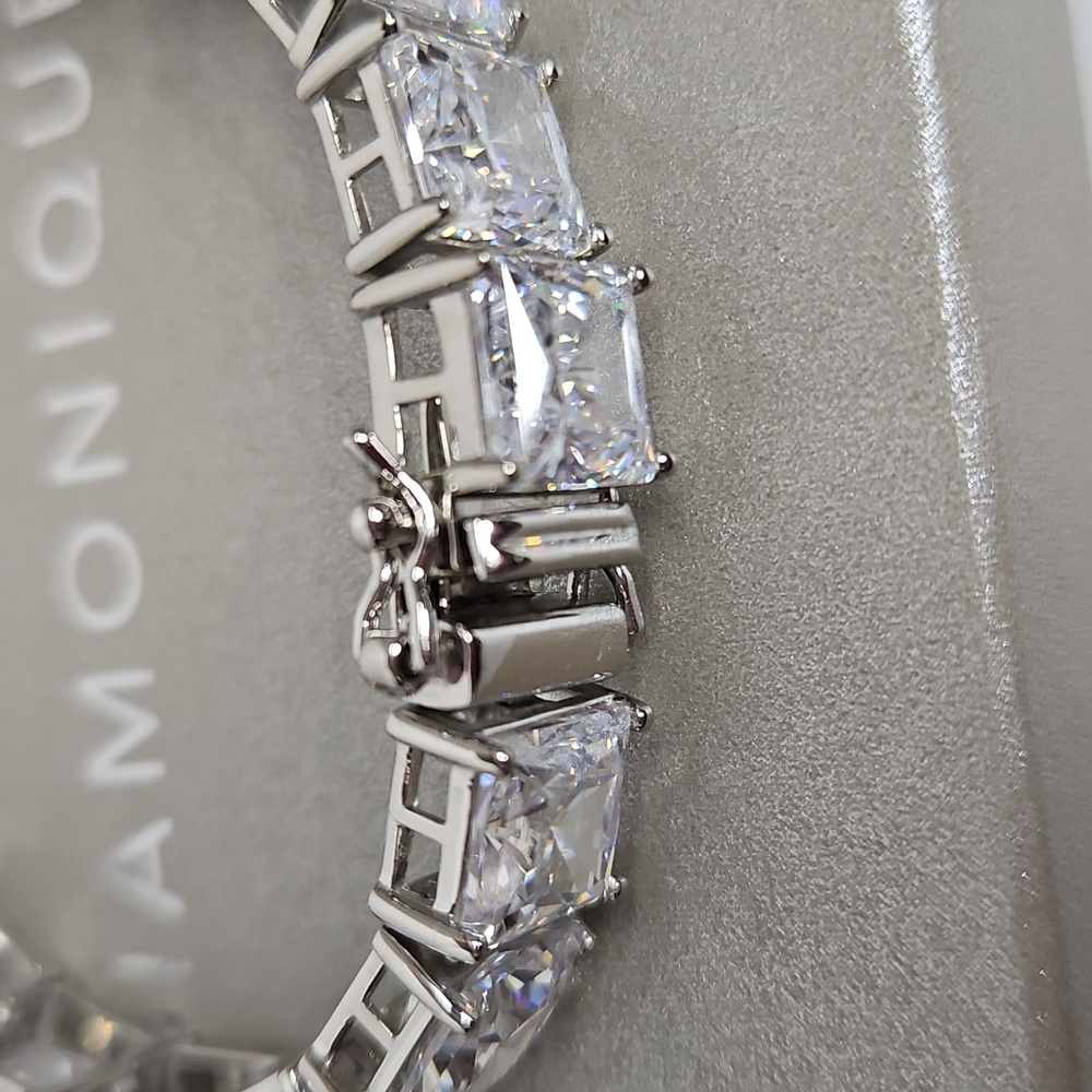 Diamonique 8mm Princess Cut Sterling Silver Tennis Bracelet Average Fit - NIB - Picture 2 of 6